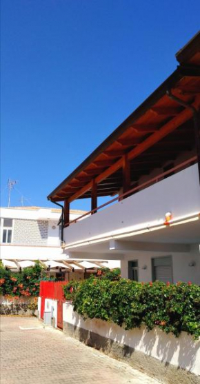 Гостиница Casa Filippa & Case Charlotte, Mongiove al mare  Моньове